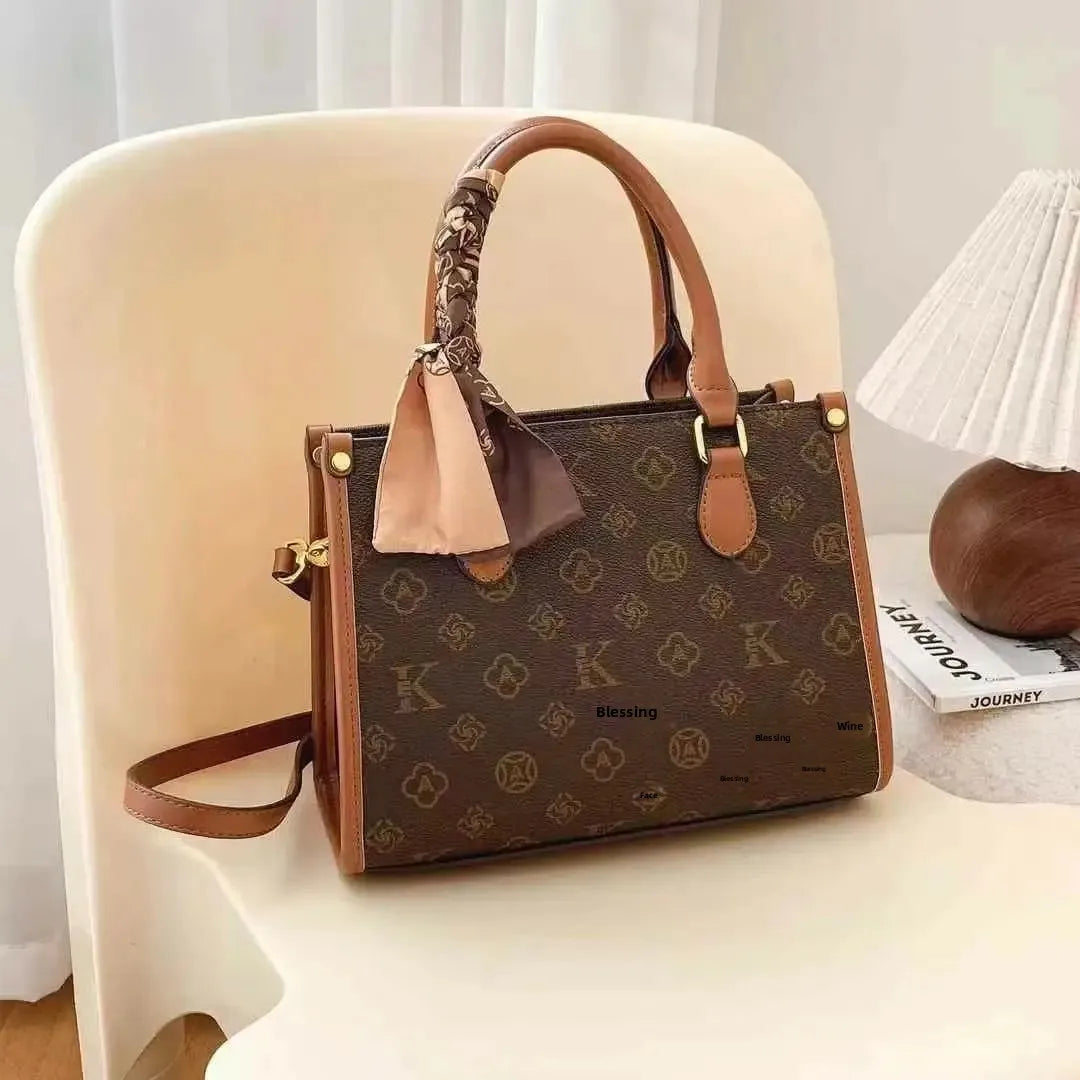 Lyzior Modern Square Tote